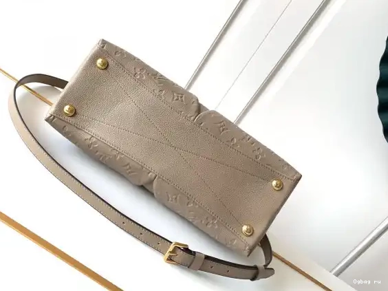 V LOUIS TOTE MM VUITTON 0425